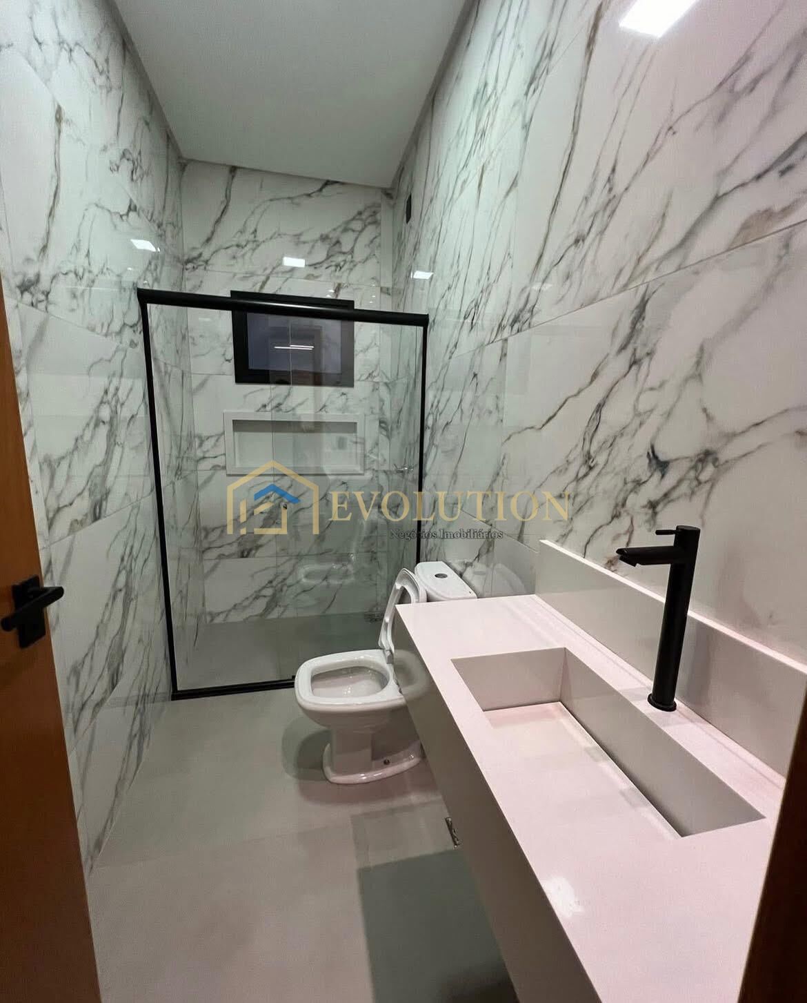 Casa à venda com 3 quartos, 177m² - Foto 8
