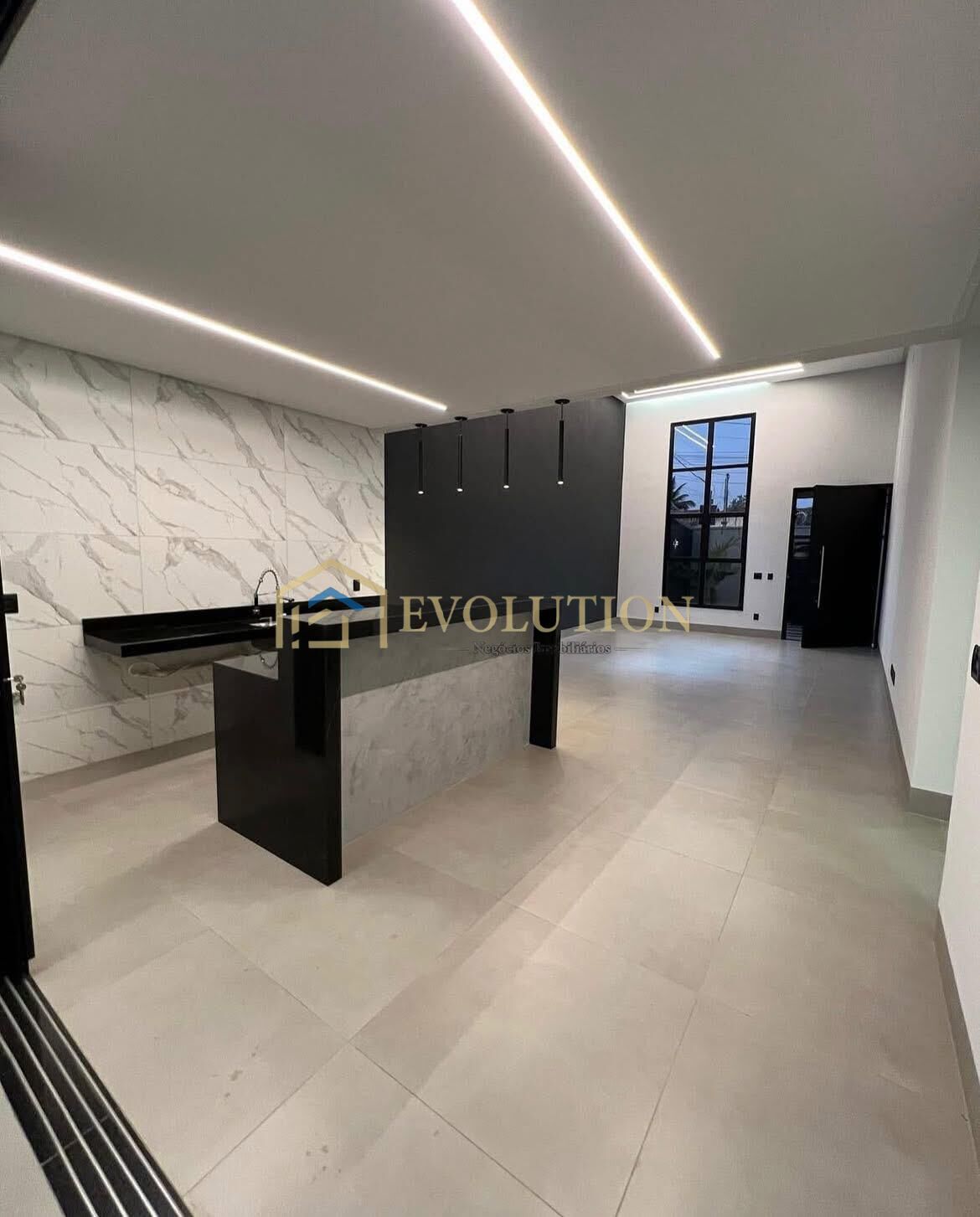 Casa à venda com 3 quartos, 177m² - Foto 4