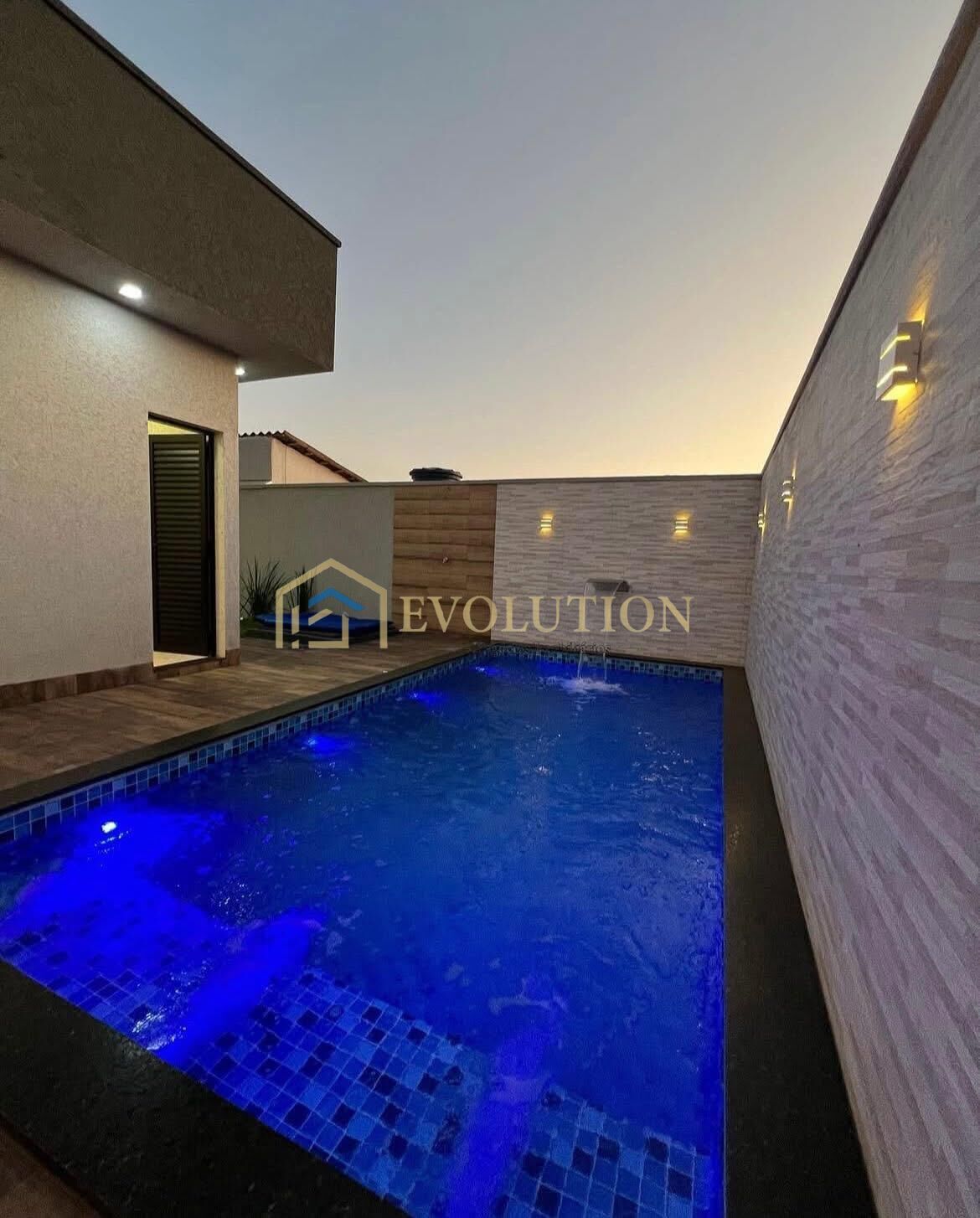 Casa à venda com 3 quartos, 177m² - Foto 3
