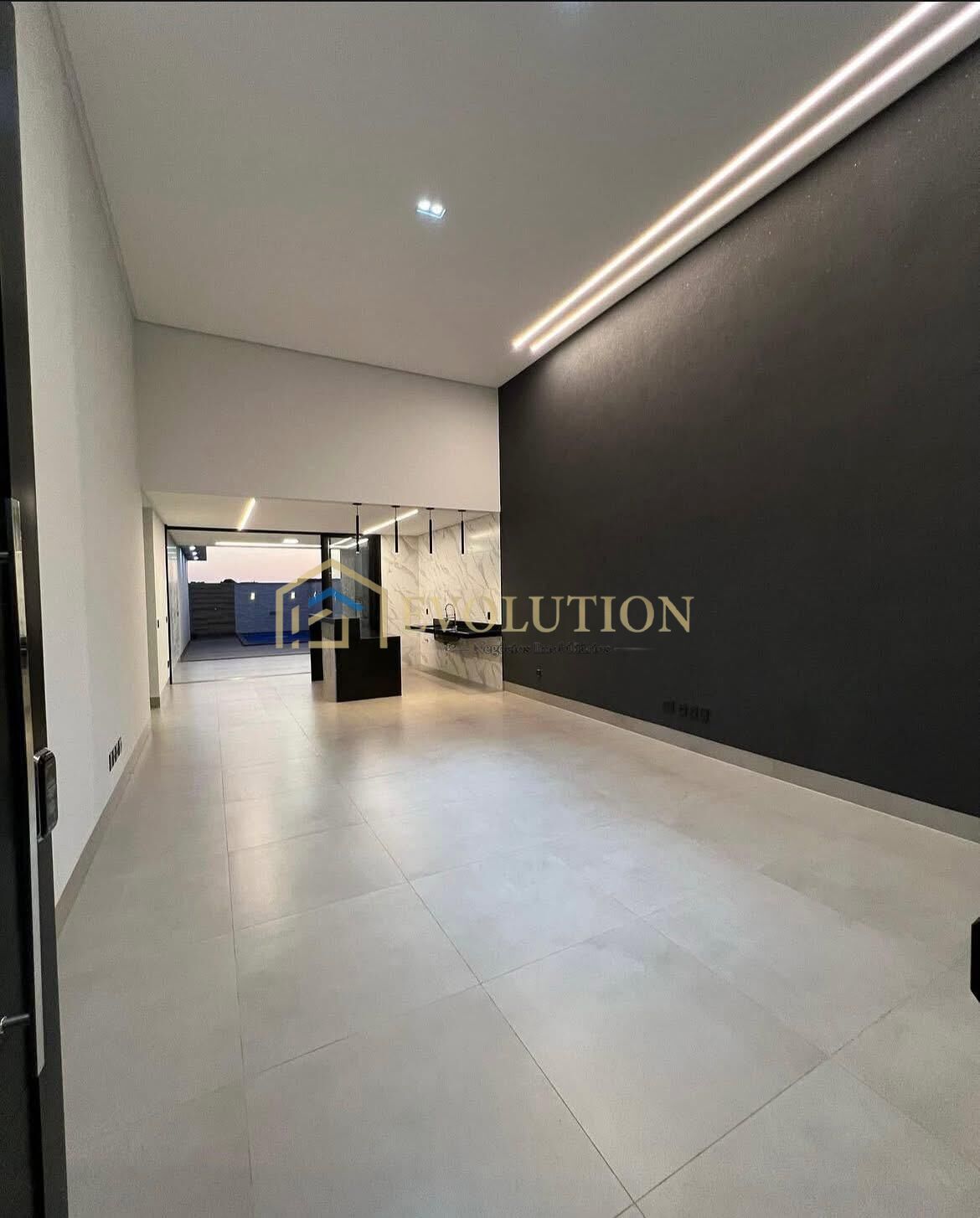 Casa à venda com 3 quartos, 177m² - Foto 5