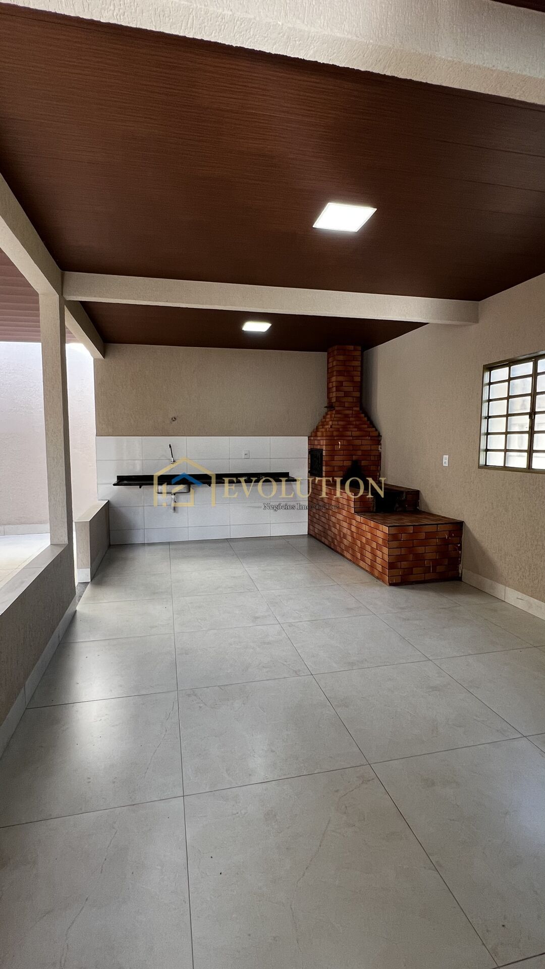 Casa à venda com 3 quartos, 220m² - Foto 7