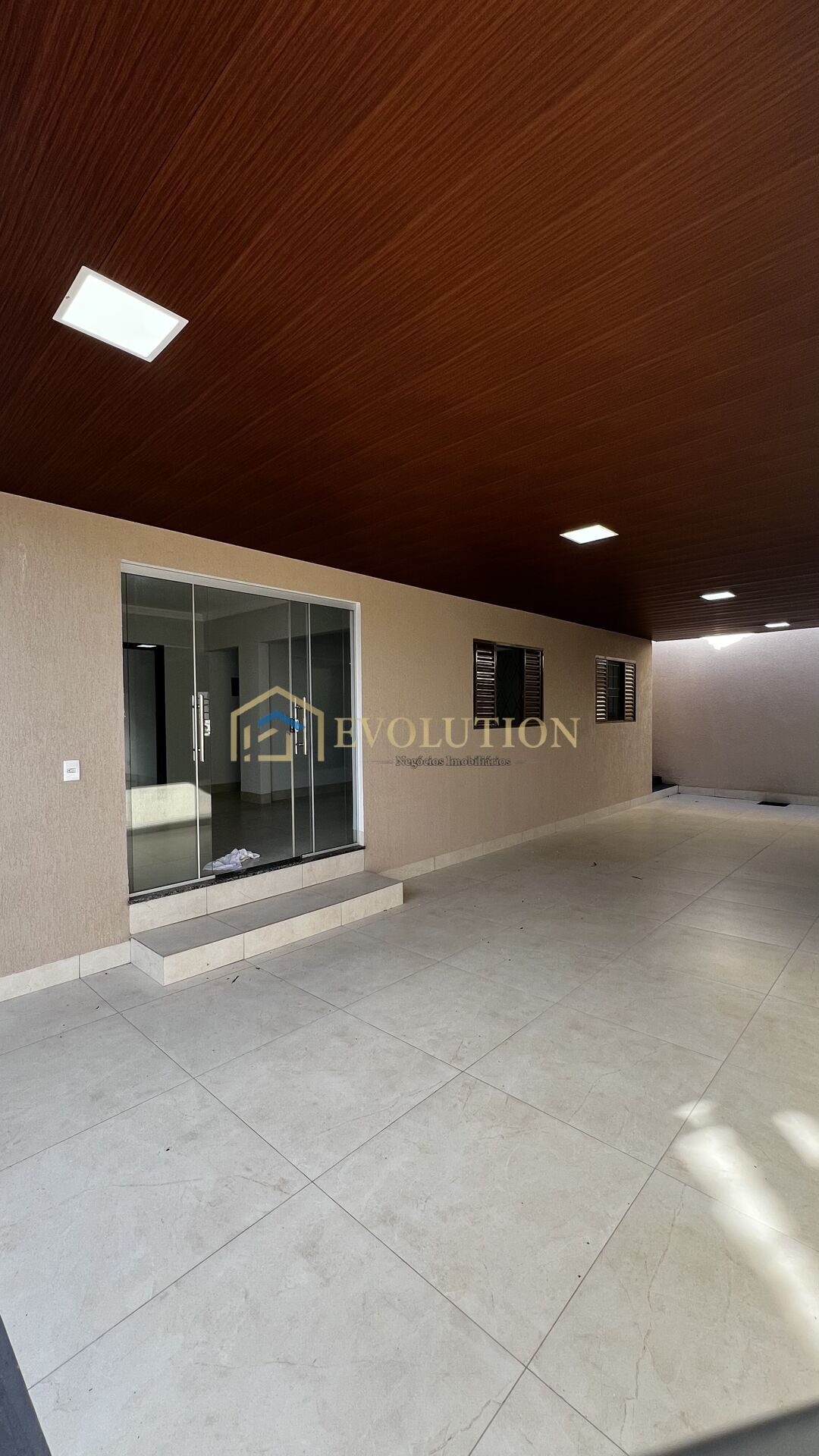 Casa à venda com 3 quartos, 220m² - Foto 8