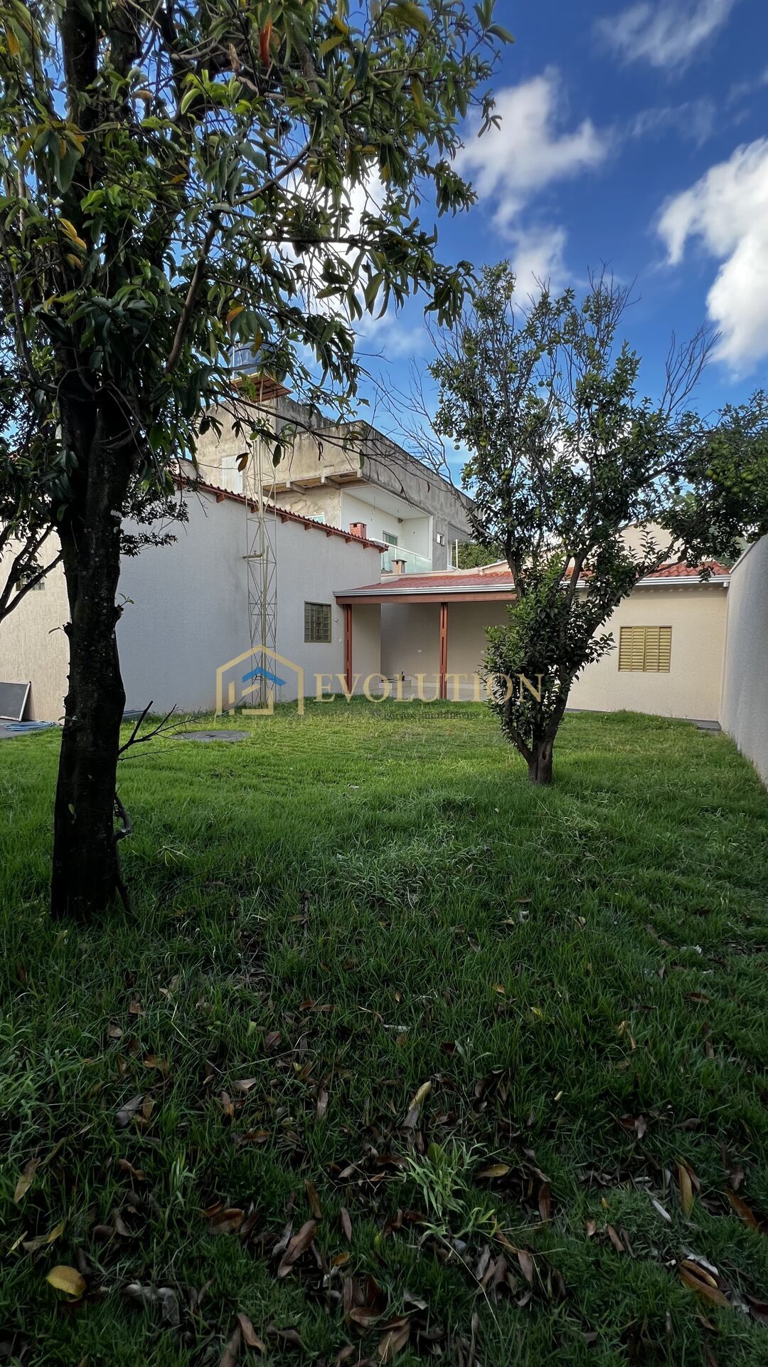 Casa à venda com 3 quartos, 220m² - Foto 11