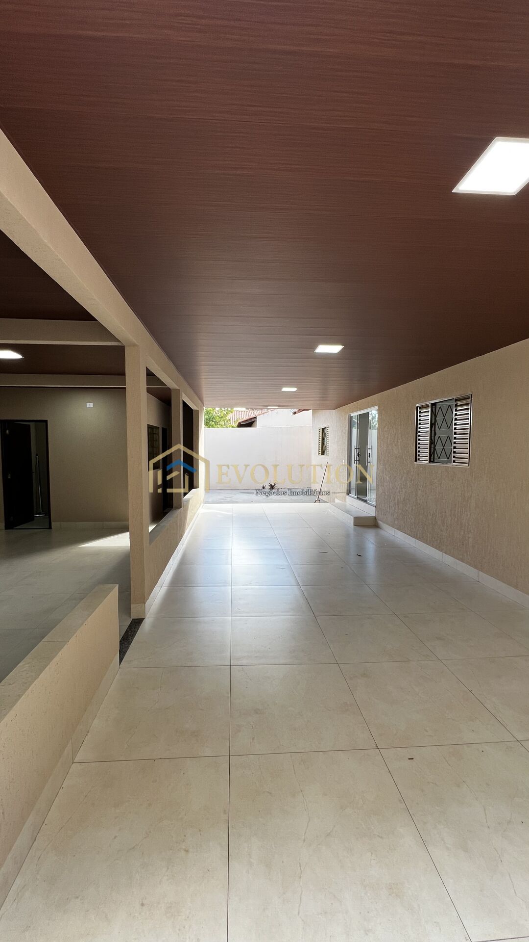 Casa à venda com 3 quartos, 220m² - Foto 14
