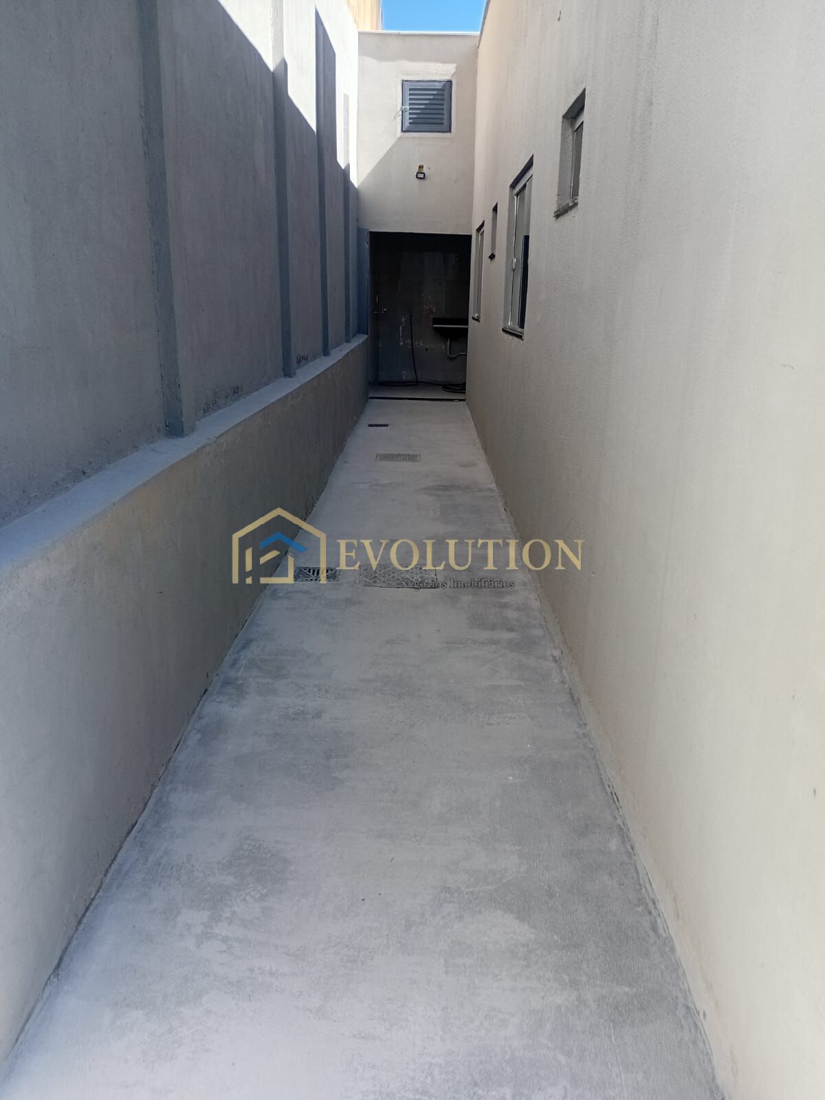 Casa à venda com 3 quartos, 106m² - Foto 11