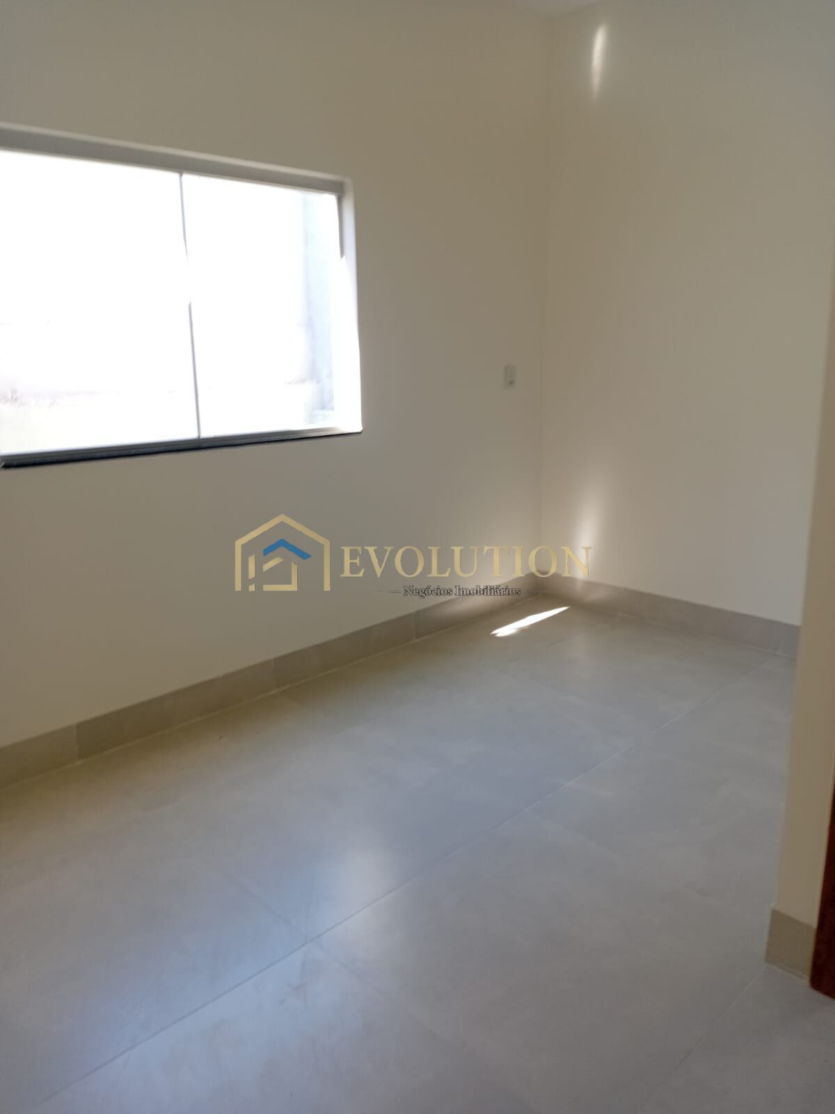 Casa à venda com 3 quartos, 106m² - Foto 4