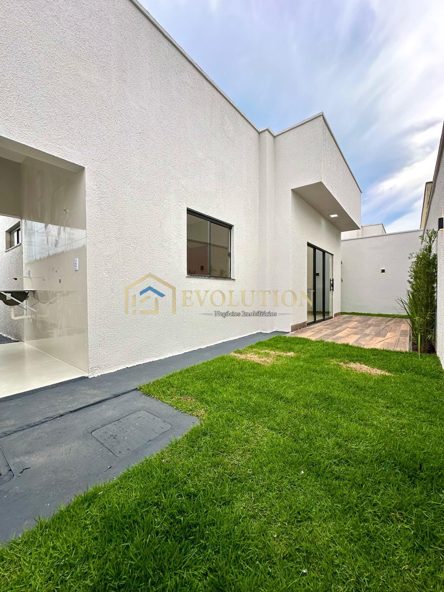 Casa à venda com 3 quartos, 124m² - Foto 14