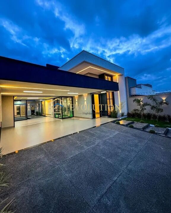 Casa à venda com 4 quartos, 238m² - Foto 3