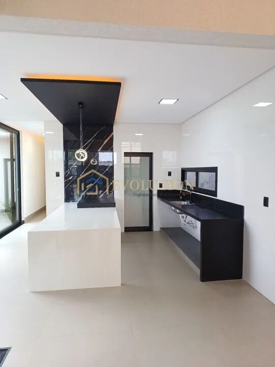 Casa à venda com 4 quartos, 238m² - Foto 6