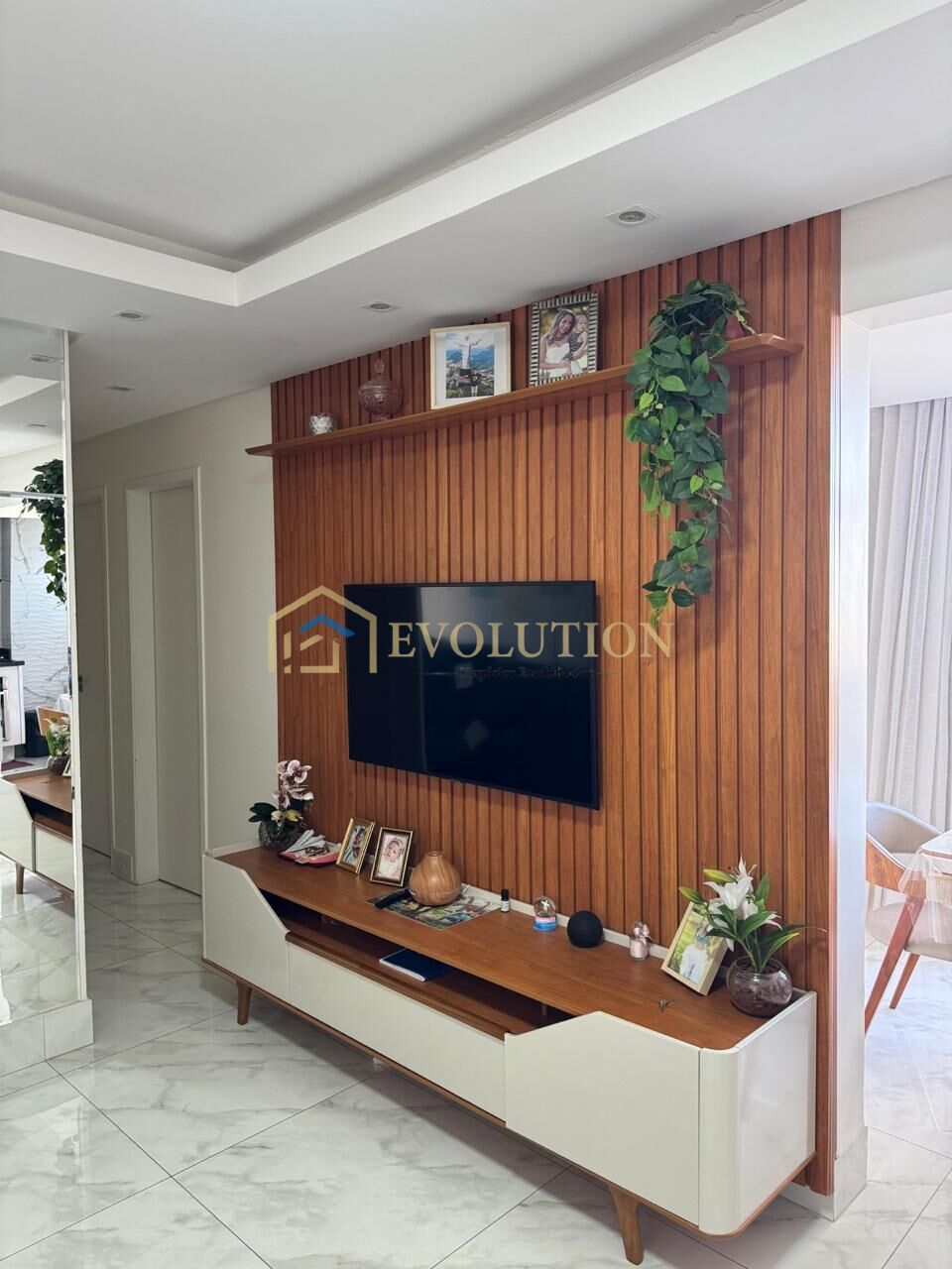 Apartamento à venda com 3 quartos, 76m² - Foto 2