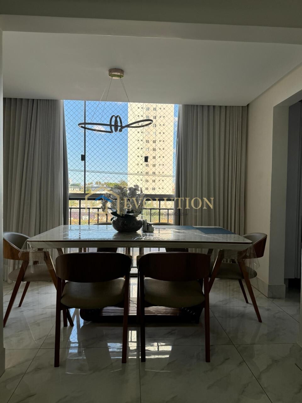 Apartamento à venda com 3 quartos, 76m² - Foto 1