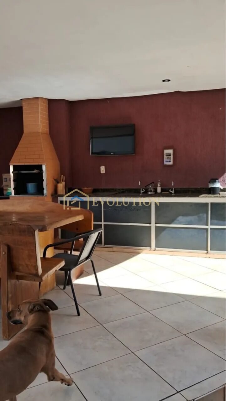 Casa à venda com 3 quartos, 300m² - Foto 11