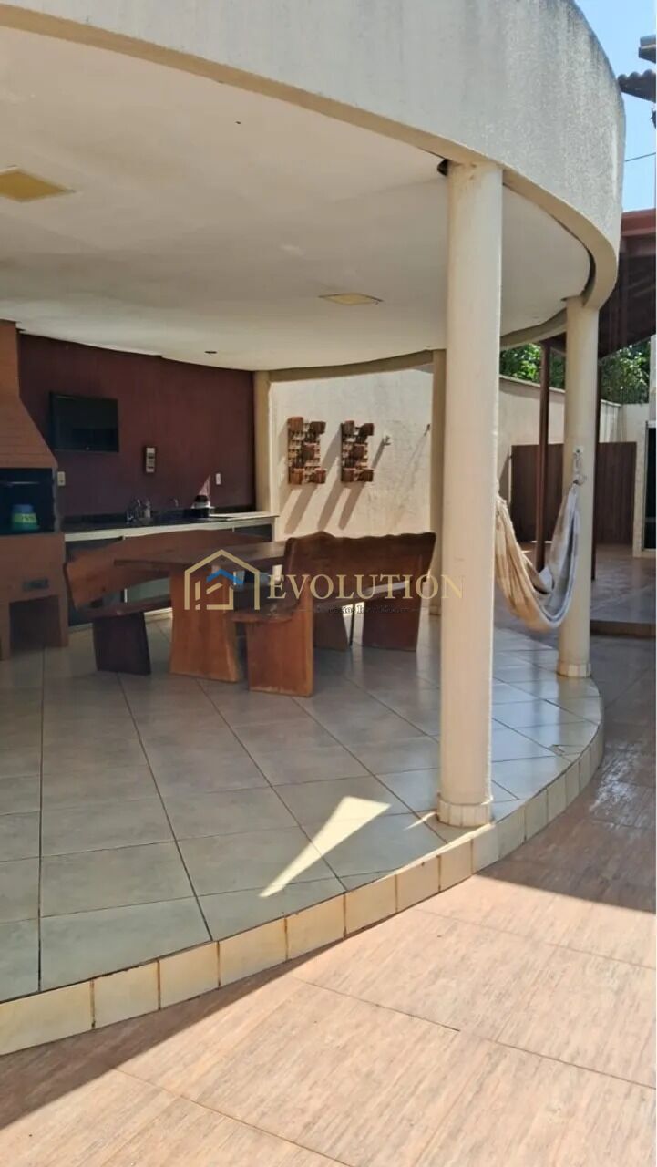 Casa à venda com 3 quartos, 300m² - Foto 5