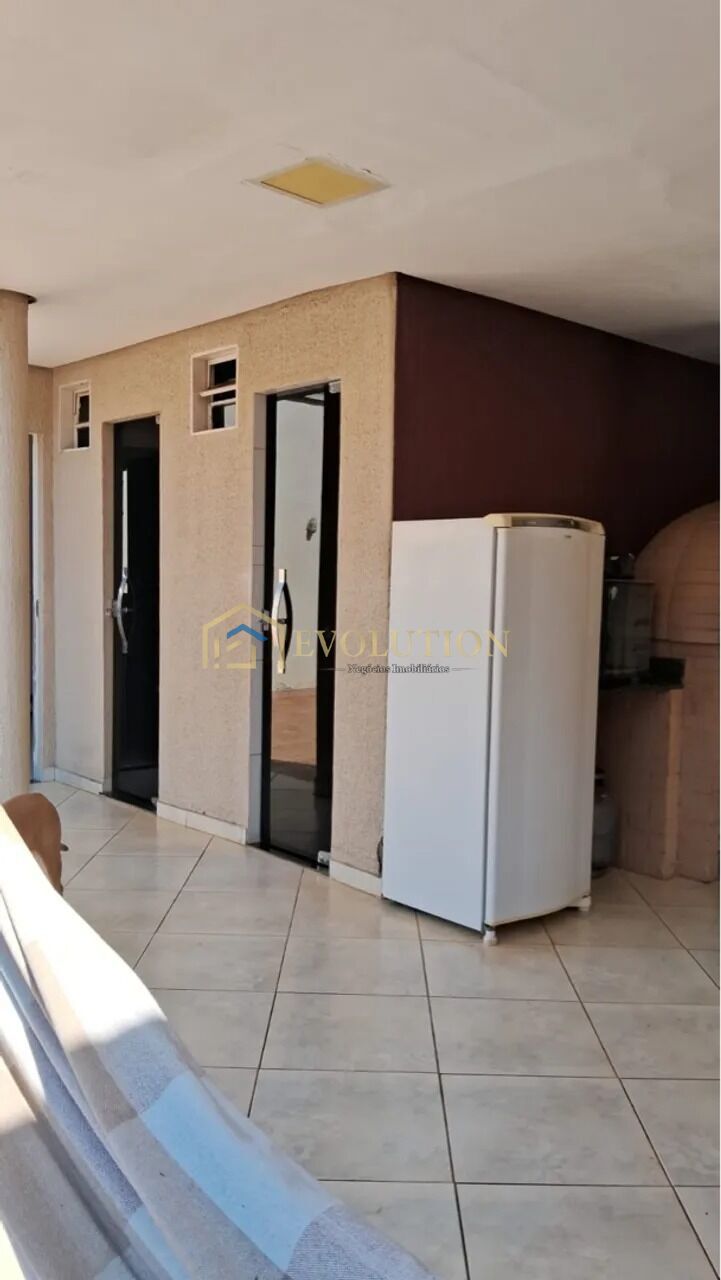 Casa à venda com 3 quartos, 300m² - Foto 13