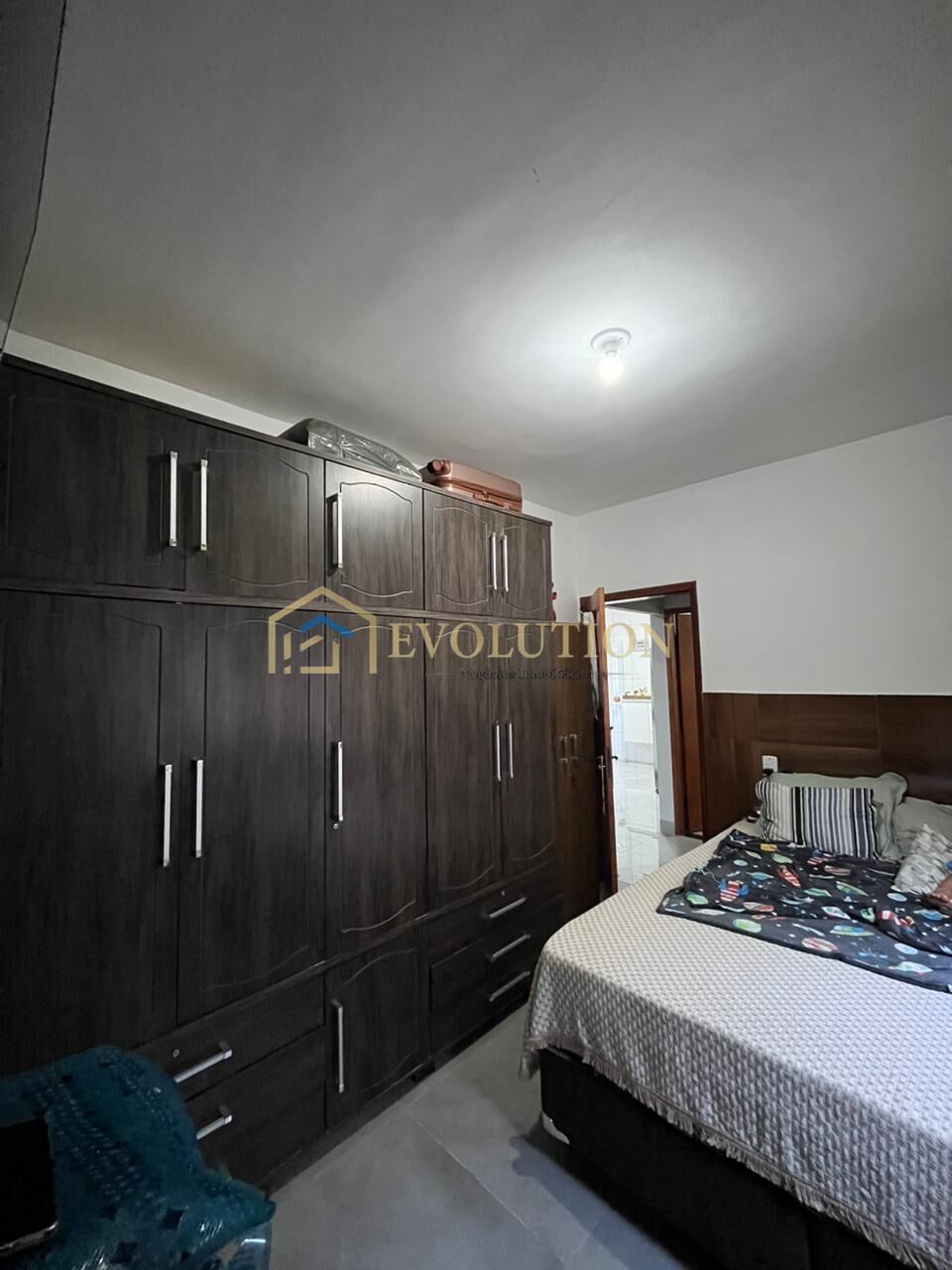 Casa à venda com 2 quartos, 180m² - Foto 10