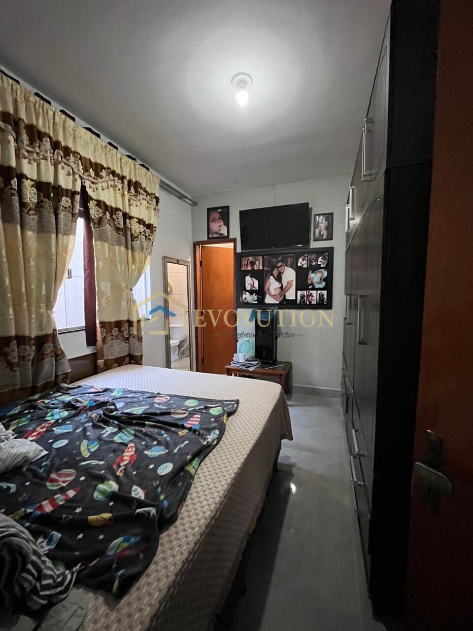 Casa à venda com 2 quartos, 180m² - Foto 11