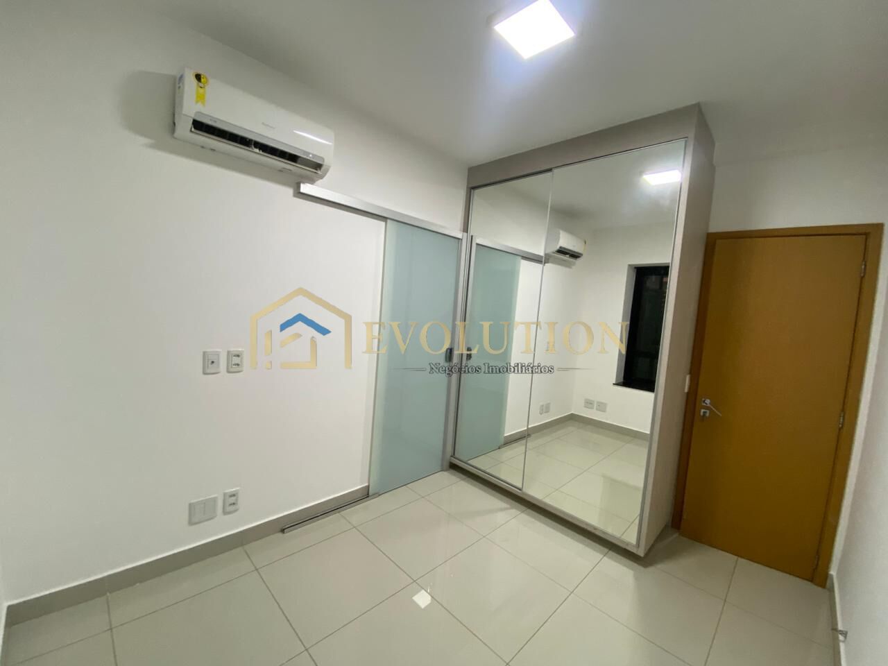 Apartamento para alugar com 3 quartos, 97m² - Foto 10