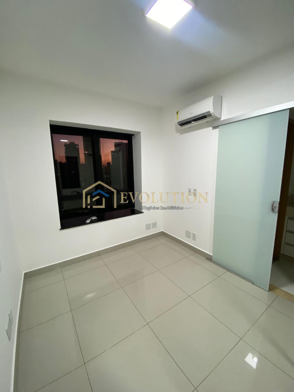 Apartamento para alugar com 3 quartos, 97m² - Foto 13