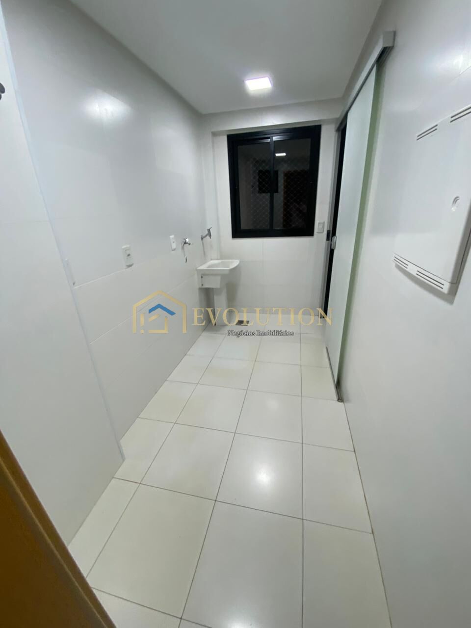Apartamento para alugar com 3 quartos, 97m² - Foto 4