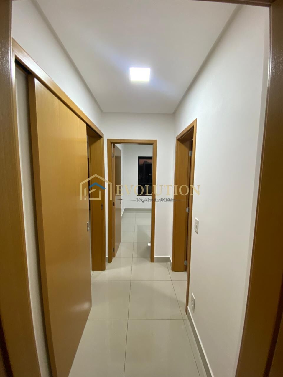Apartamento para alugar com 3 quartos, 97m² - Foto 18
