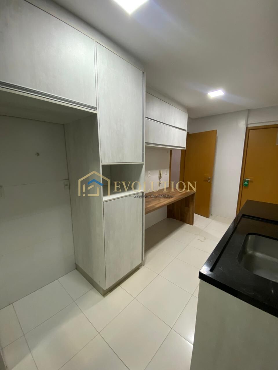 Apartamento para alugar com 3 quartos, 97m² - Foto 7