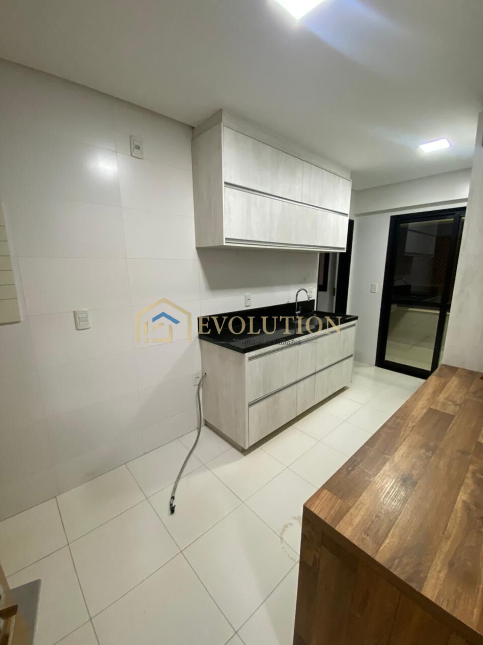 Apartamento para alugar com 3 quartos, 97m² - Foto 8