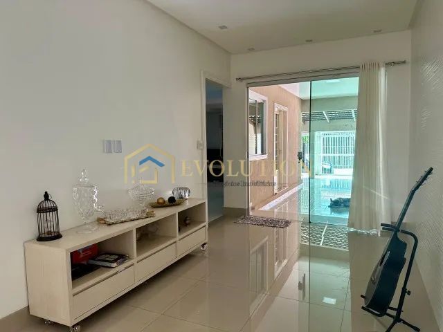 Casa à venda com 3 quartos, 201m² - Foto 2