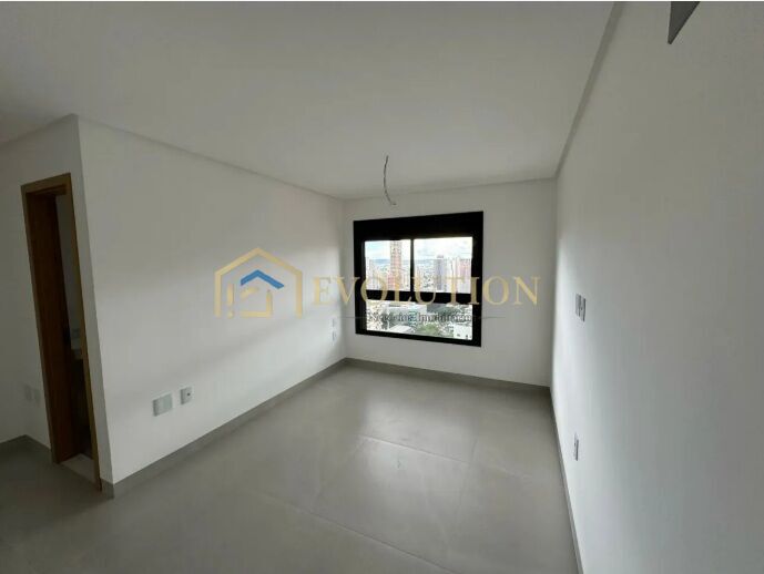 Apartamento à venda com 3 quartos, 117m² - Foto 3