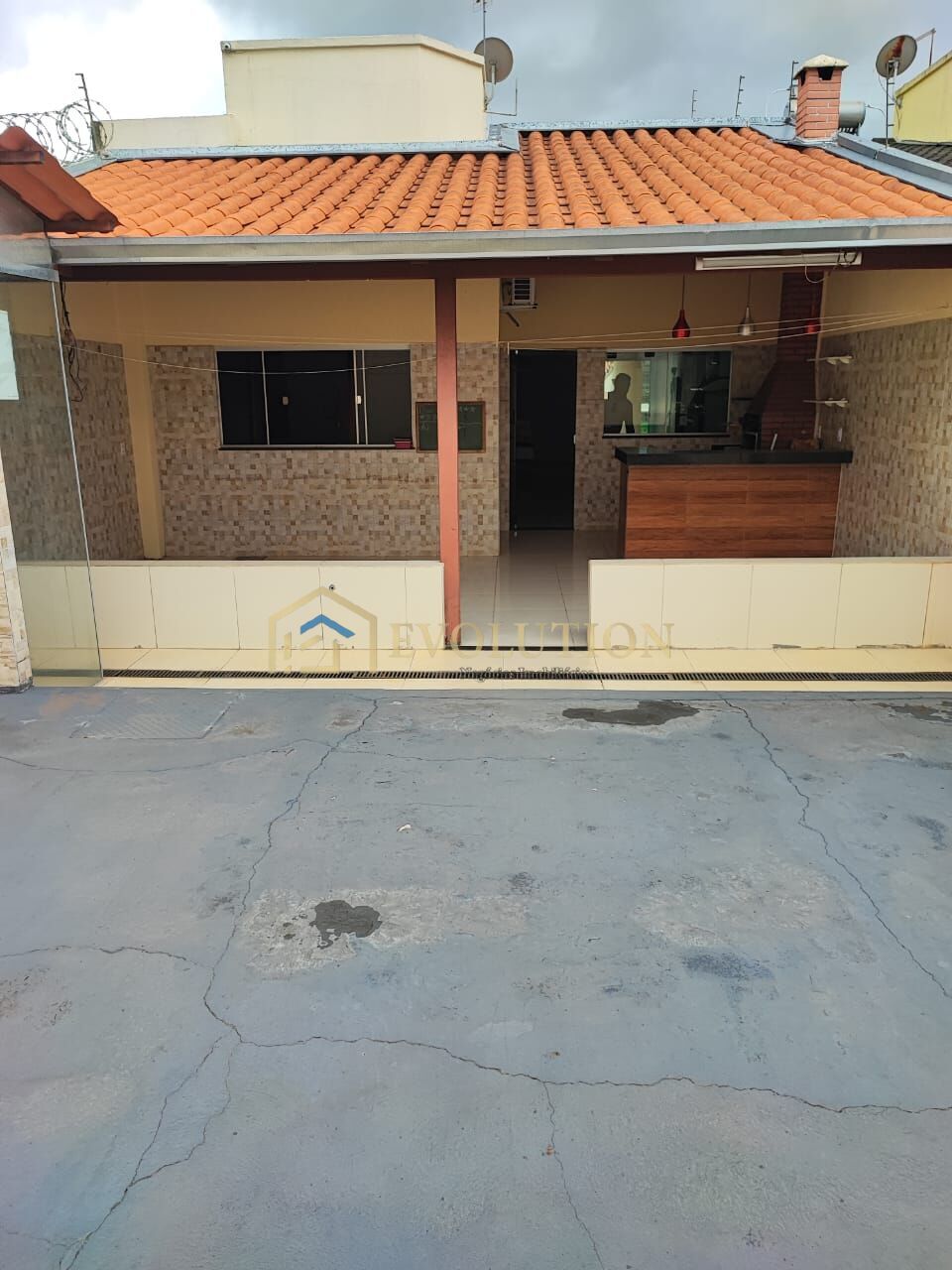 Casa à venda com 3 quartos, 130m² - Foto 1