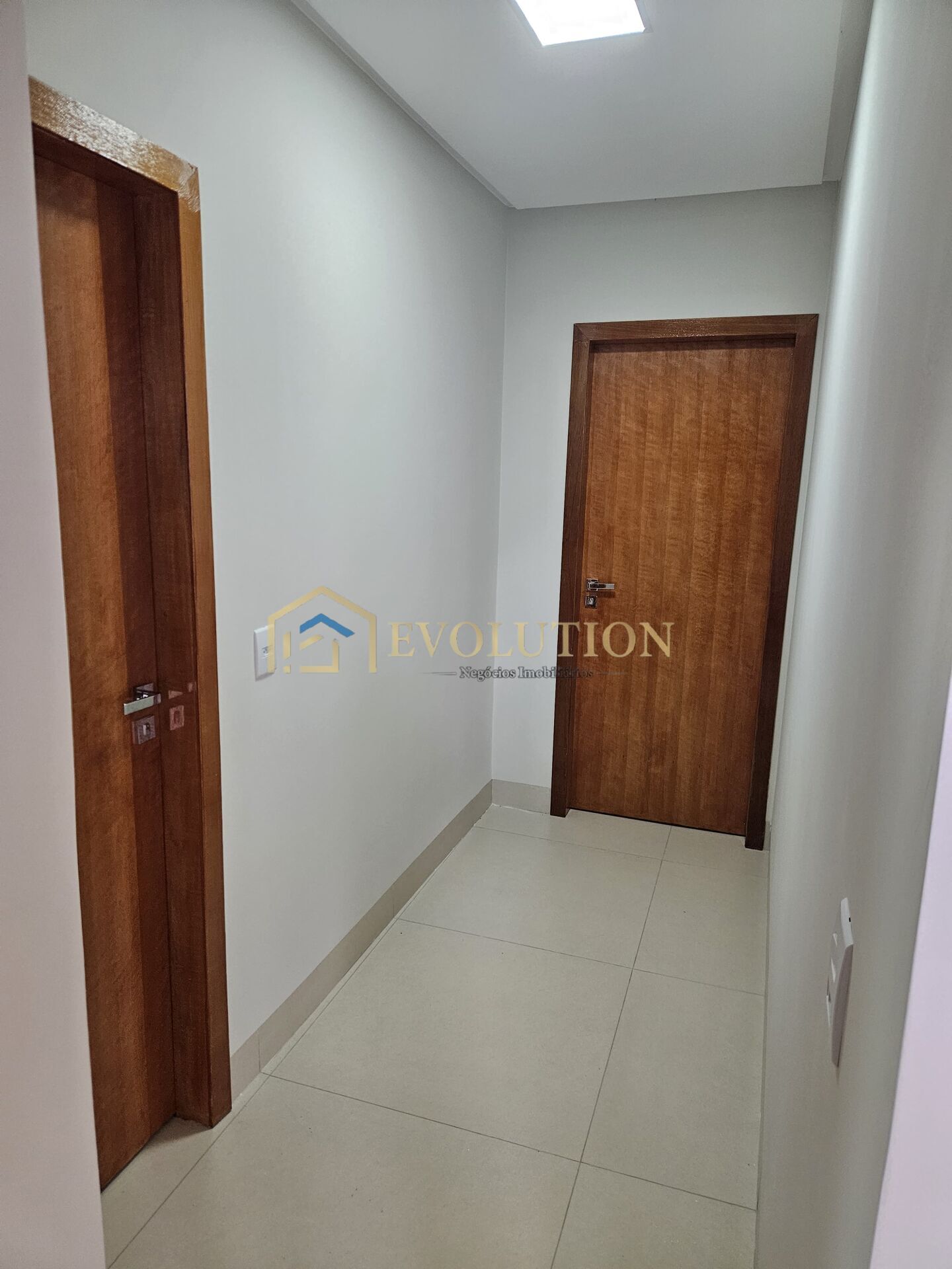 Casa à venda com 3 quartos, 212m² - Foto 8
