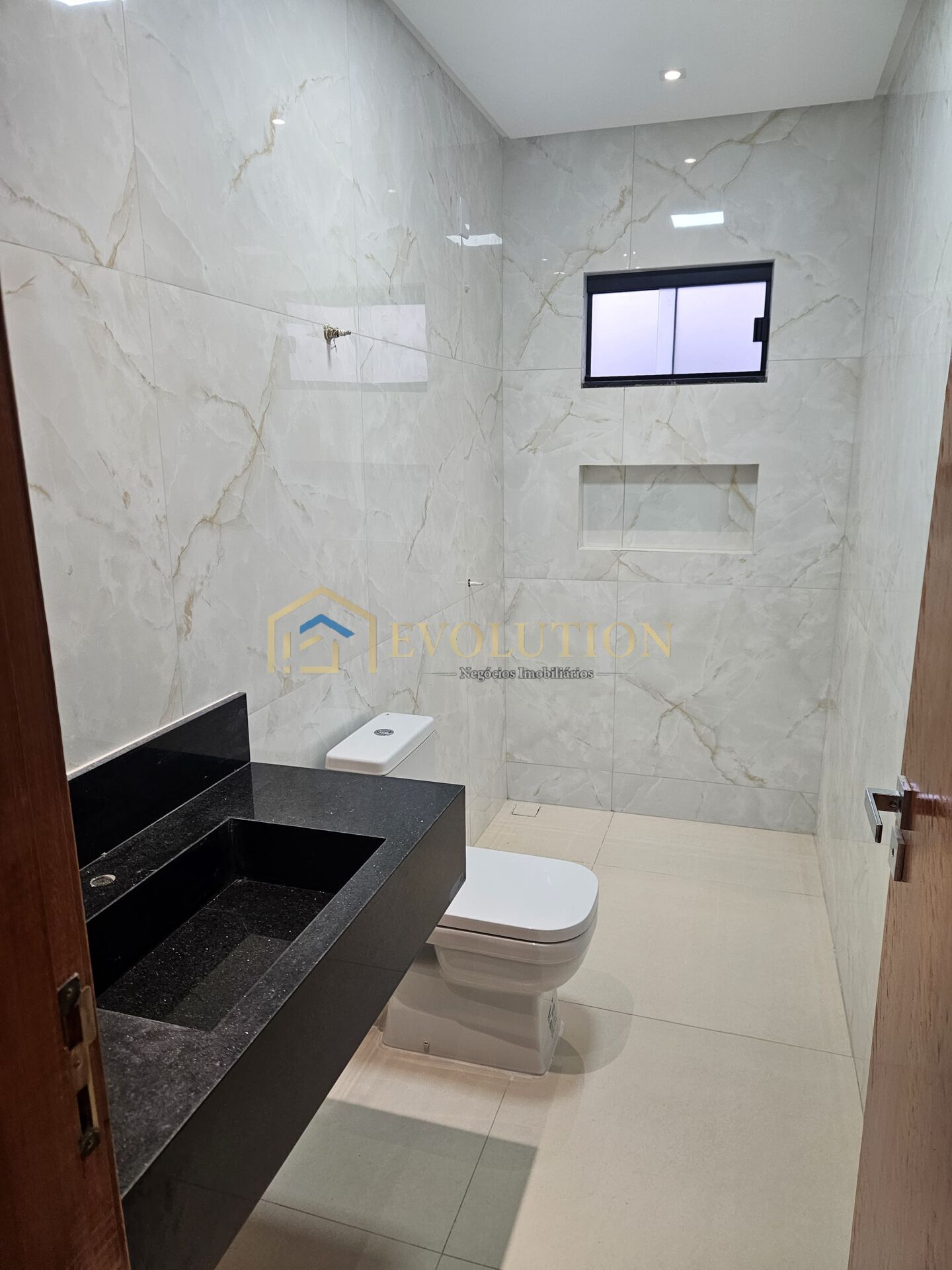 Casa à venda com 3 quartos, 212m² - Foto 12