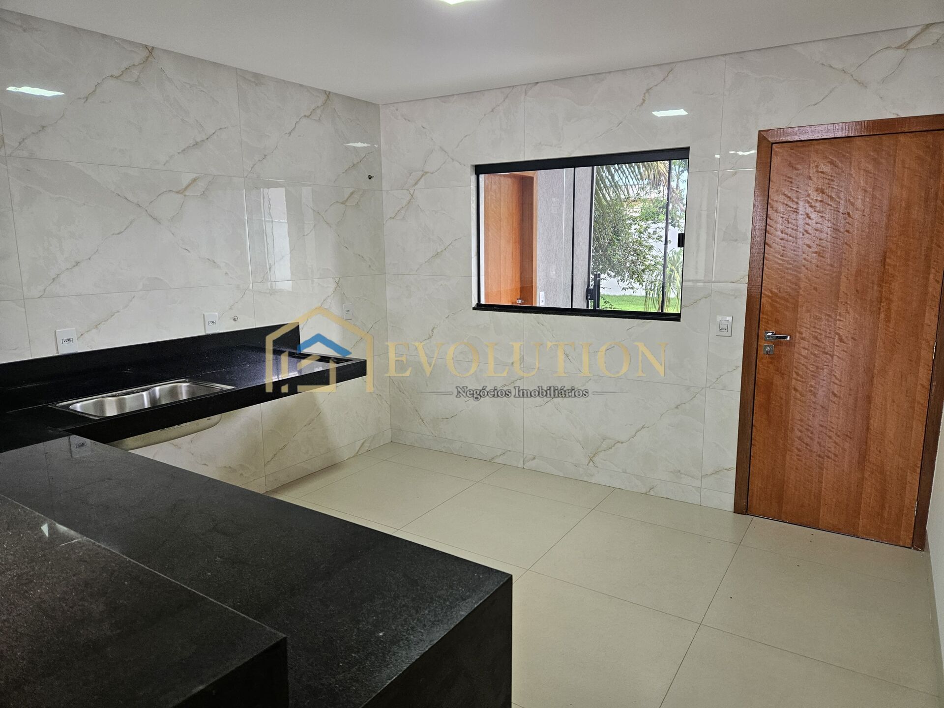Casa à venda com 3 quartos, 212m² - Foto 16