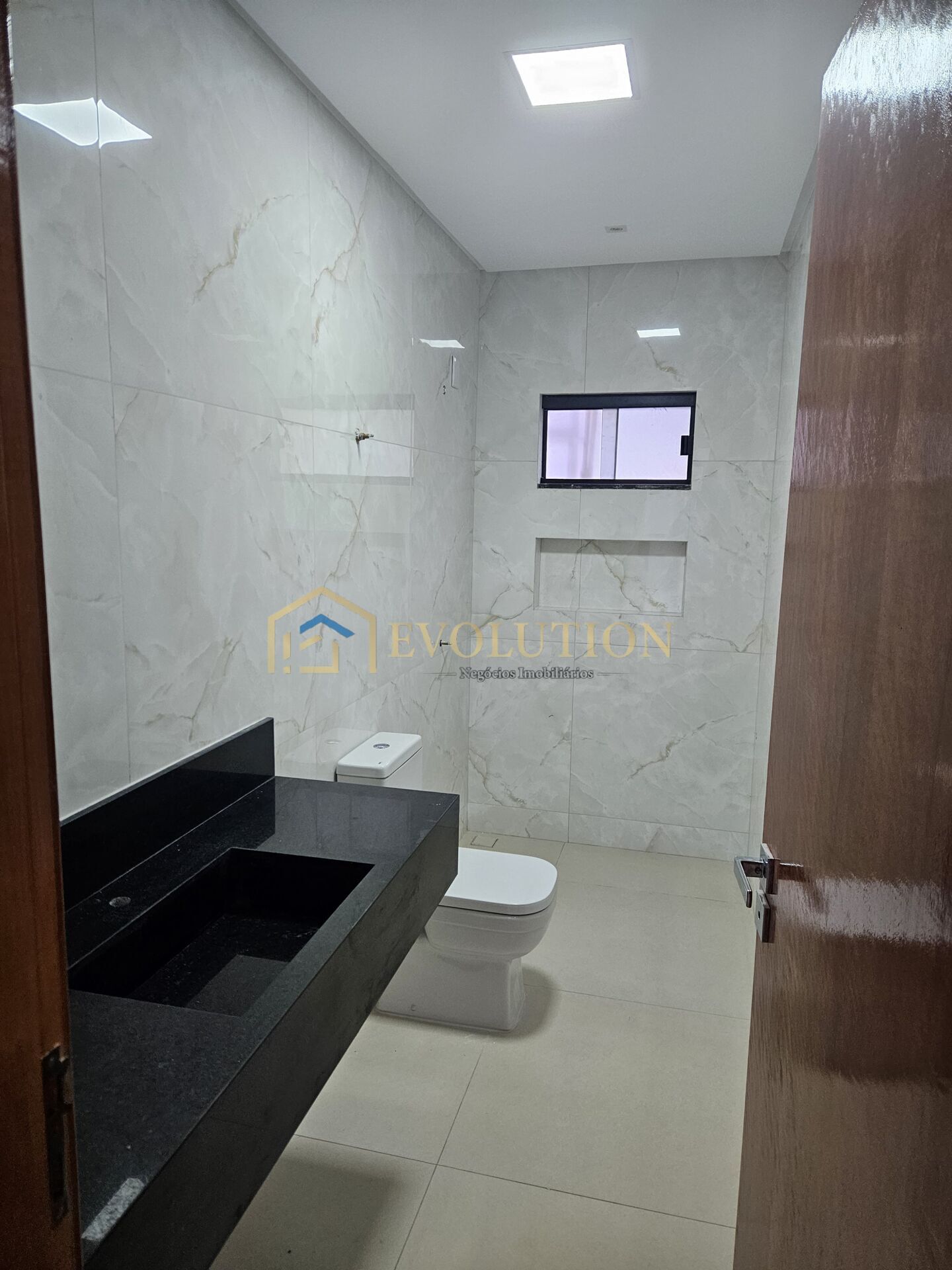 Casa à venda com 3 quartos, 212m² - Foto 14