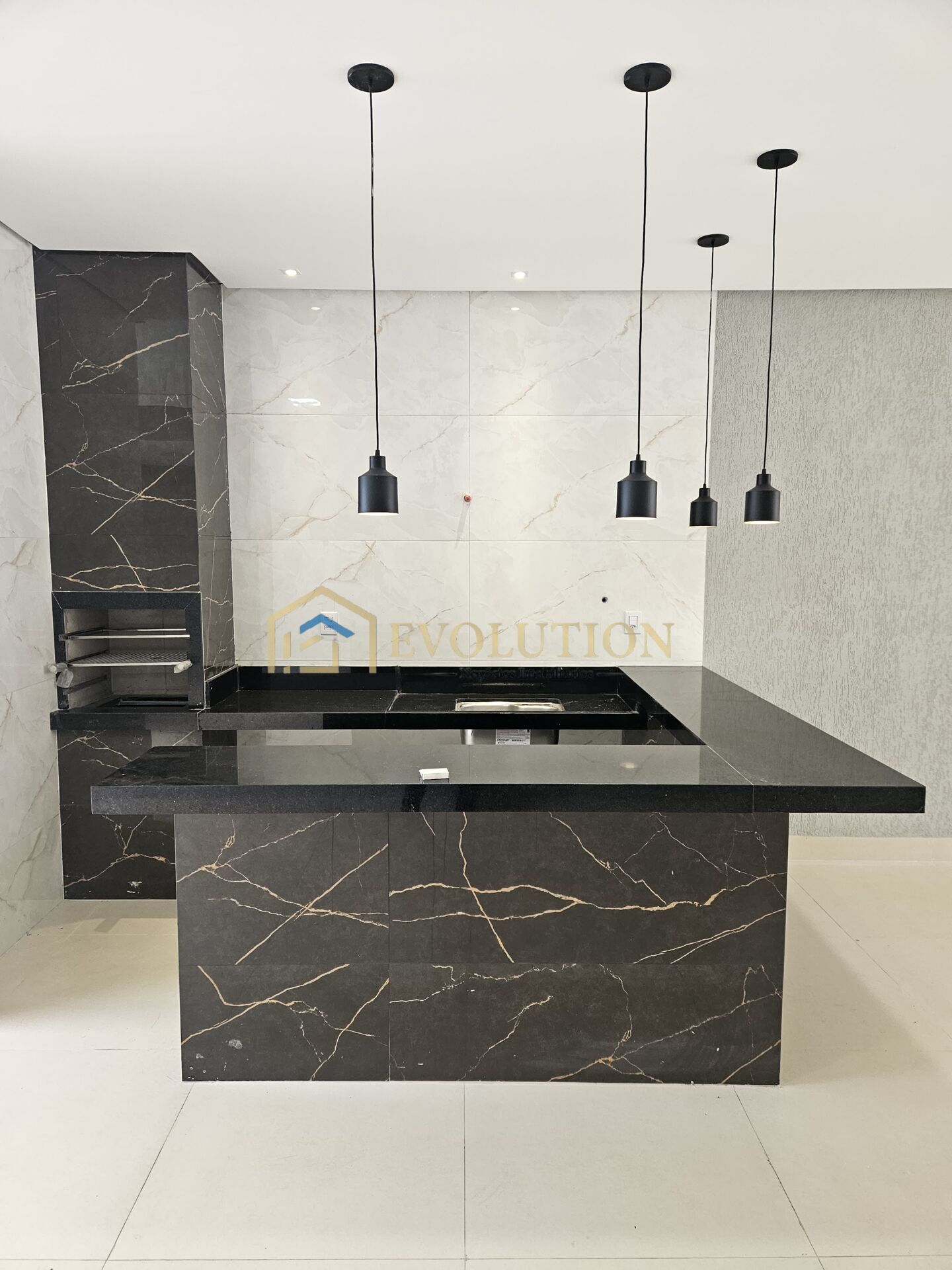 Casa à venda com 3 quartos, 212m² - Foto 11