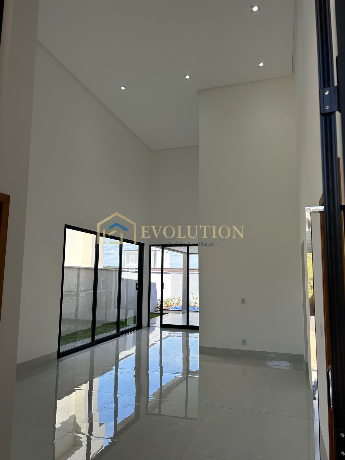 Casa à venda com 3 quartos, 202m² - Foto 12