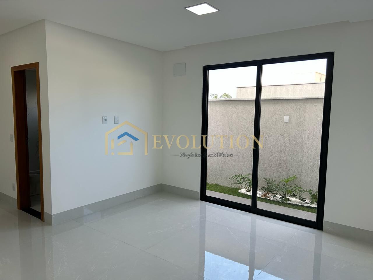 Casa à venda com 3 quartos, 202m² - Foto 5