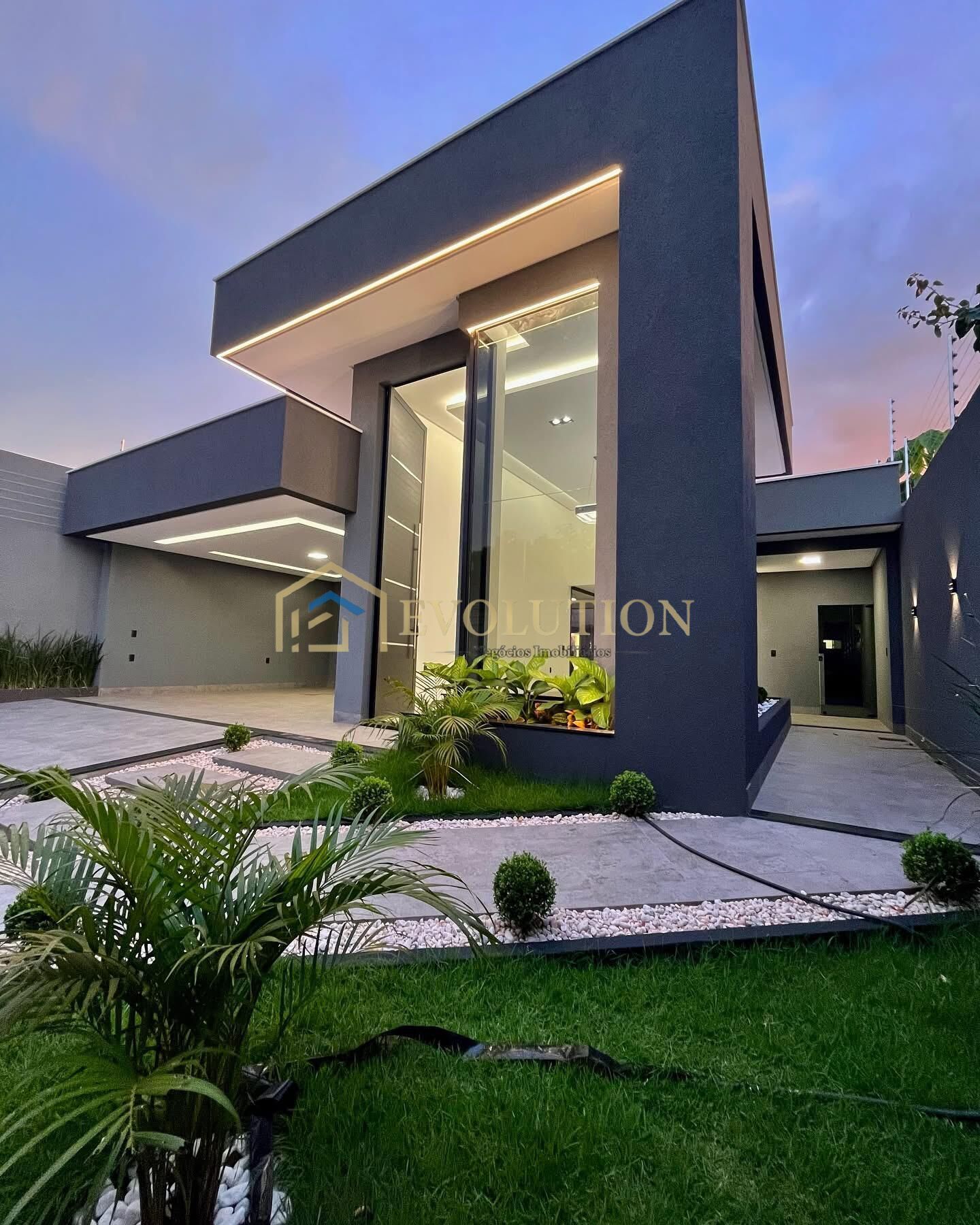 Casa à venda com 3 quartos, 199m² - Foto 2