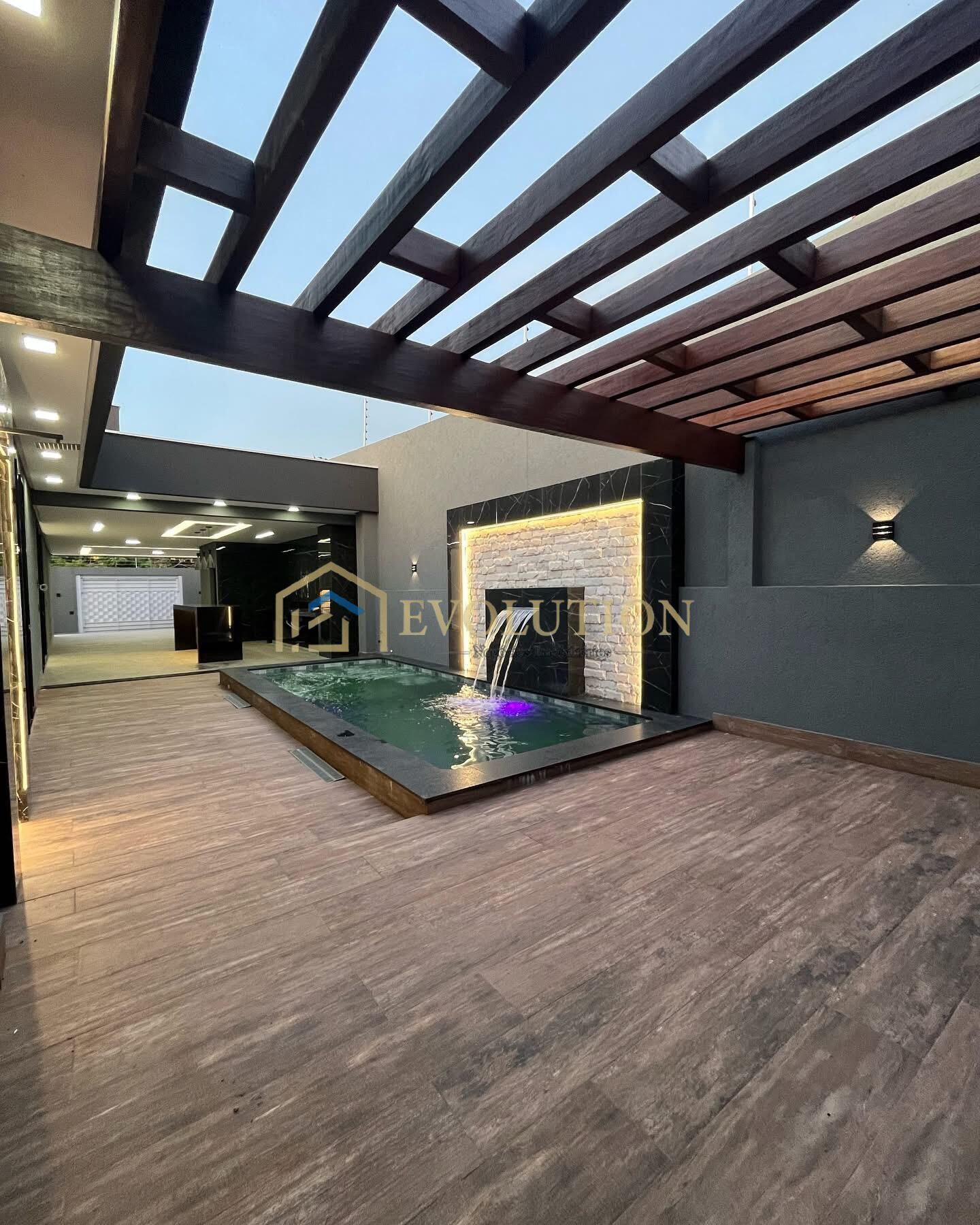 Casa à venda com 3 quartos, 199m² - Foto 4