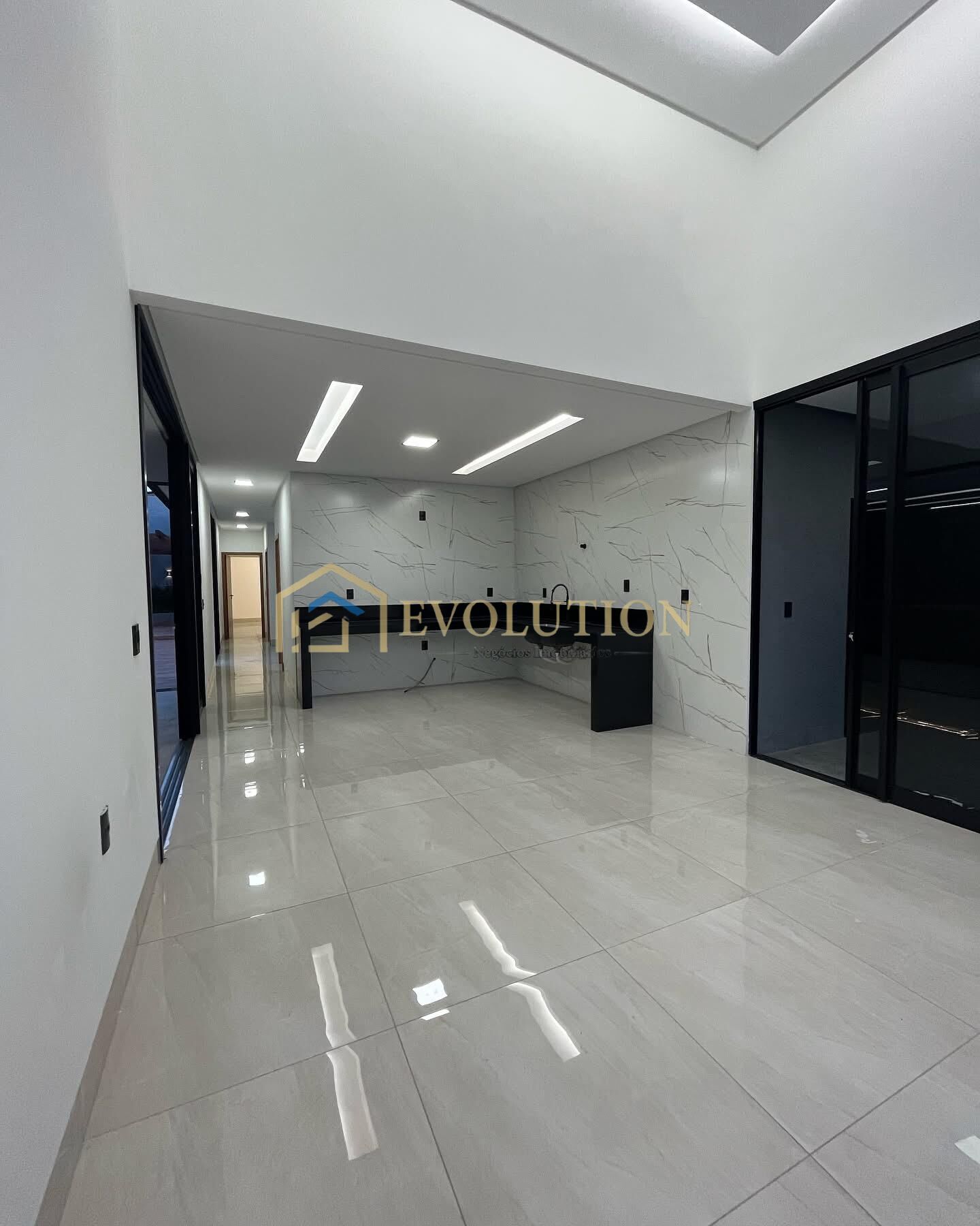 Casa à venda com 3 quartos, 199m² - Foto 6