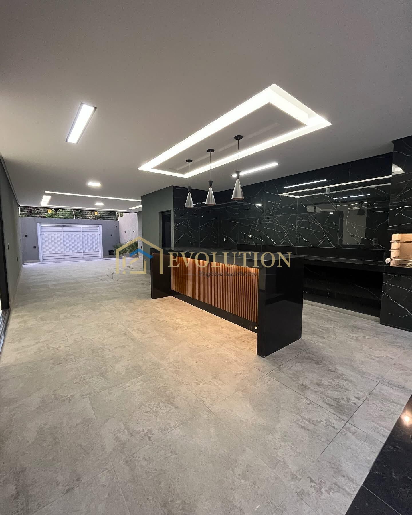 Casa à venda com 3 quartos, 199m² - Foto 9