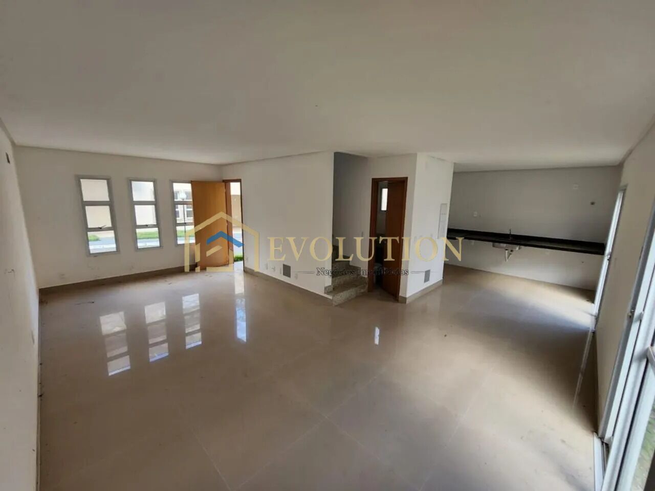 Casa de Condomínio à venda com 3 quartos, 100m² - Foto 4
