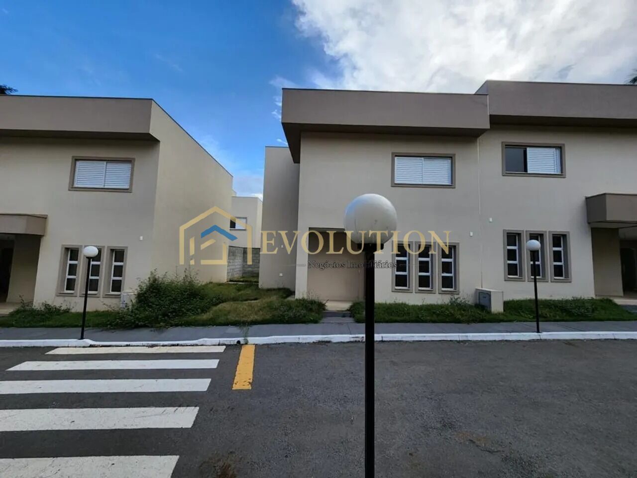 Casa de Condomínio à venda com 3 quartos, 100m² - Foto 1