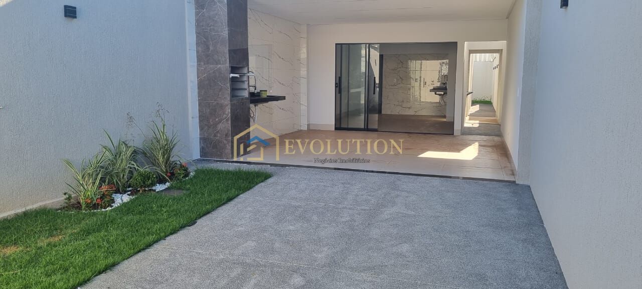 Casa à venda com 3 quartos, 95m² - Foto 1
