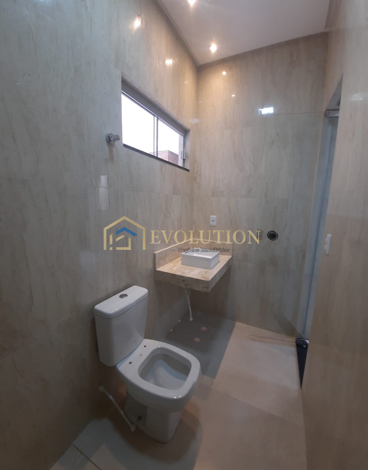 Casa à venda com 3 quartos, 132m² - Foto 4