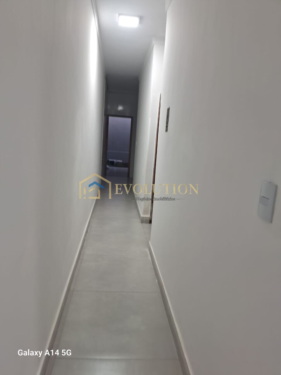 Casa à venda com 3 quartos, 99m² - Foto 7