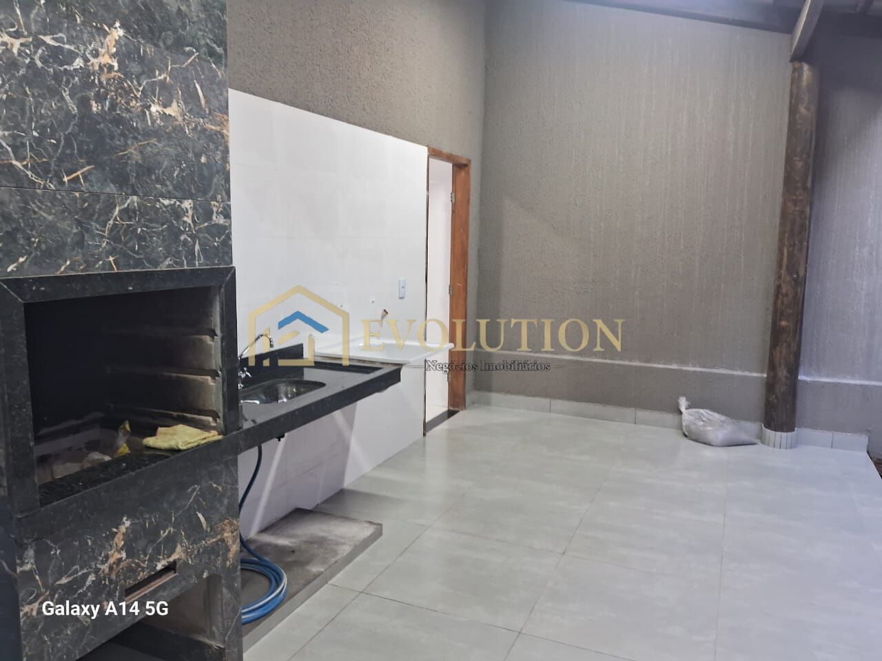 Casa à venda com 3 quartos, 99m² - Foto 3