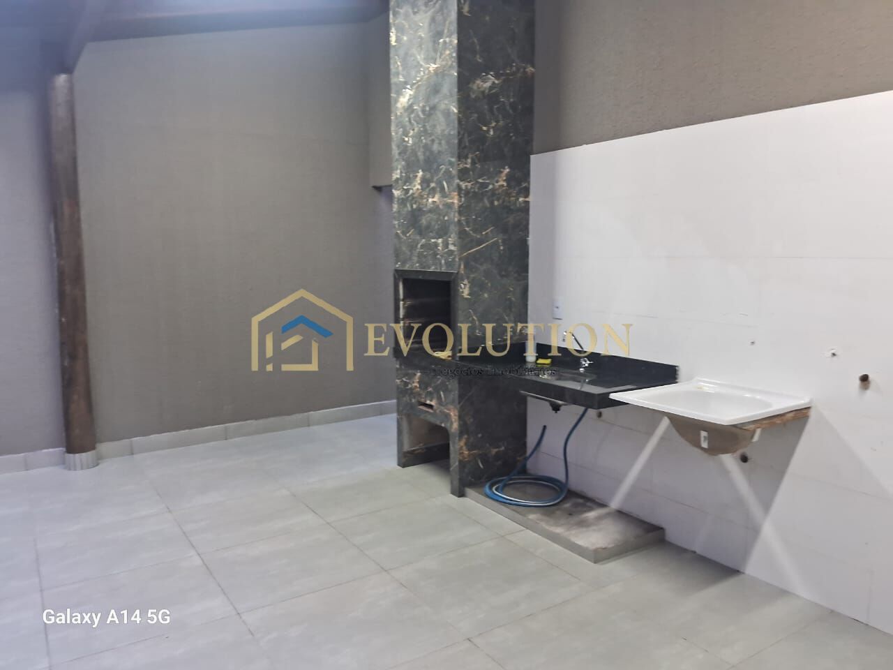 Casa à venda com 3 quartos, 99m² - Foto 14