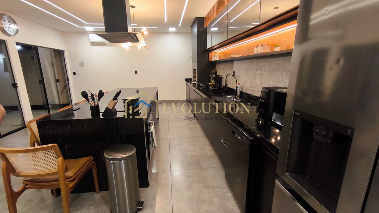 Casa, 3 quartos, 165 m² - Foto 3