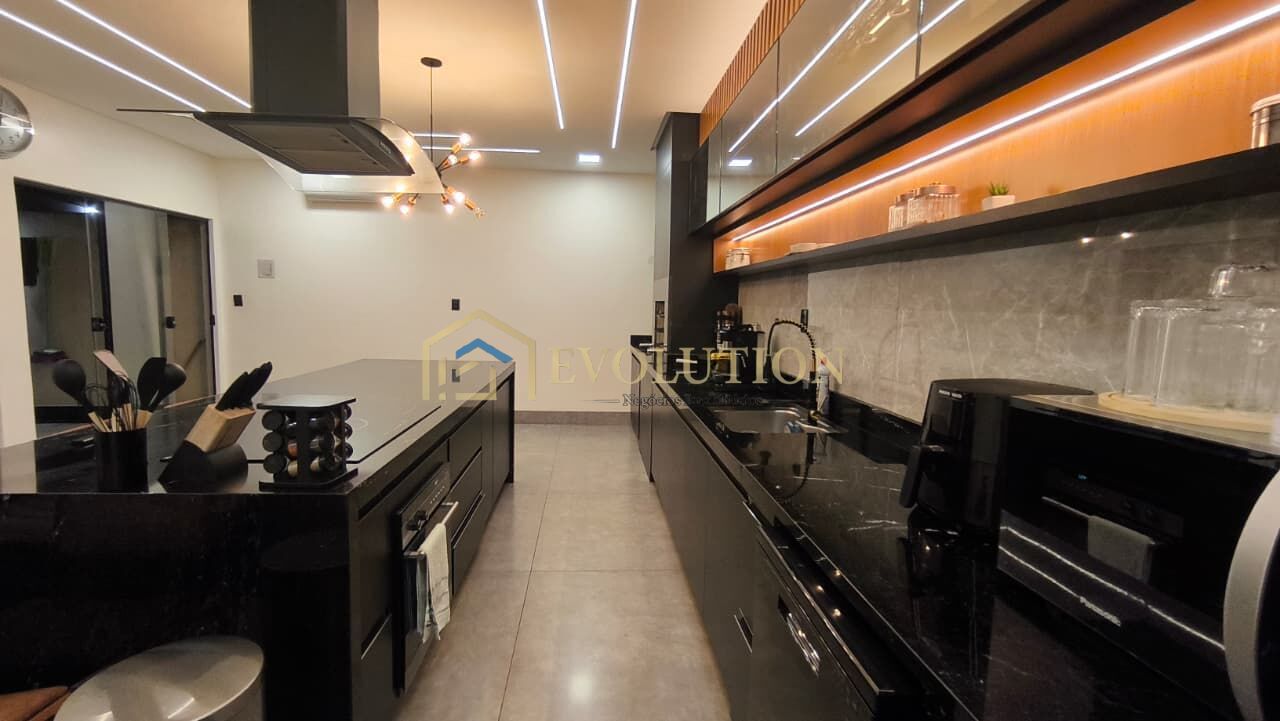 Casa, 3 quartos, 165 m² - Foto 1