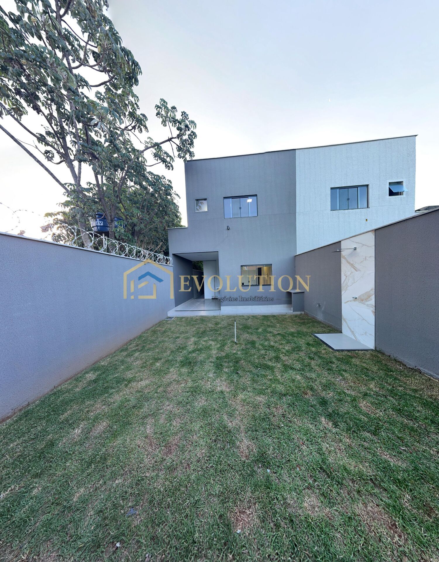 Sobrado à venda com 3 quartos, 97m² - Foto 3